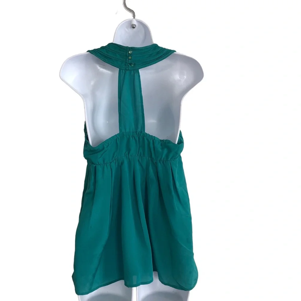 Stunning Ark & Co. Smocked Tank Top in Silk-like Polyester w/ Pearl Buttons - Picture 2 of 8